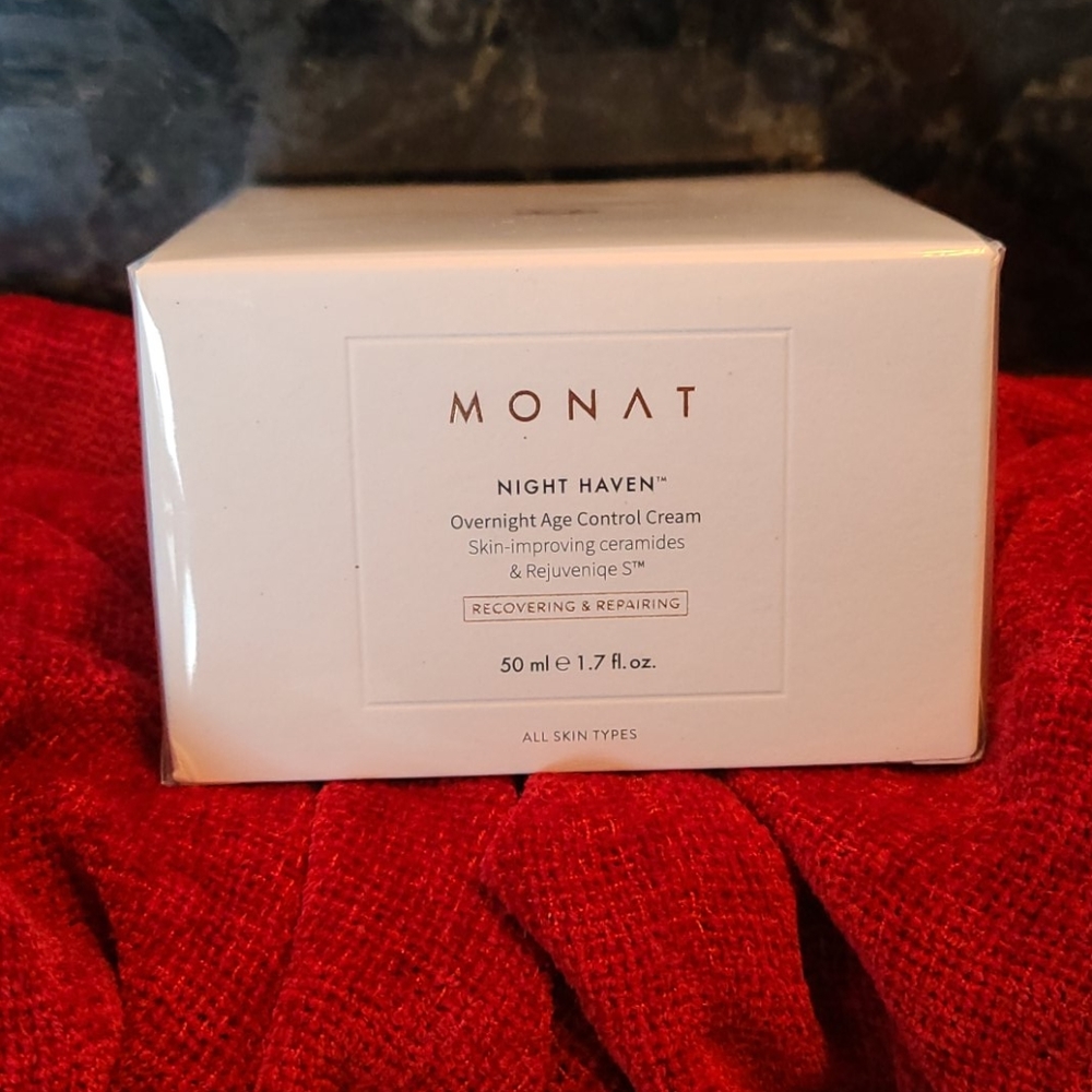 Monat night haven